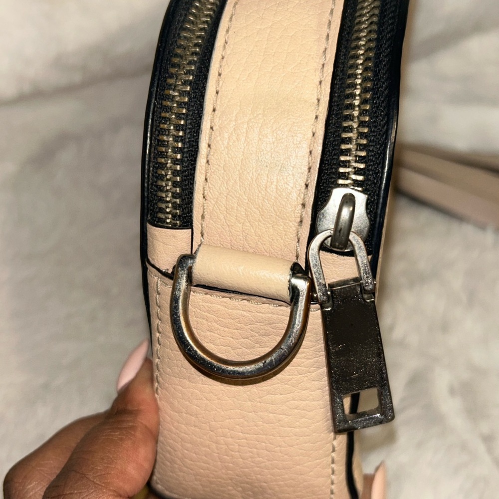Marc Jacobs Tan/Pink Shutter Leather Crossbody Bag - Picture 10 of 16
